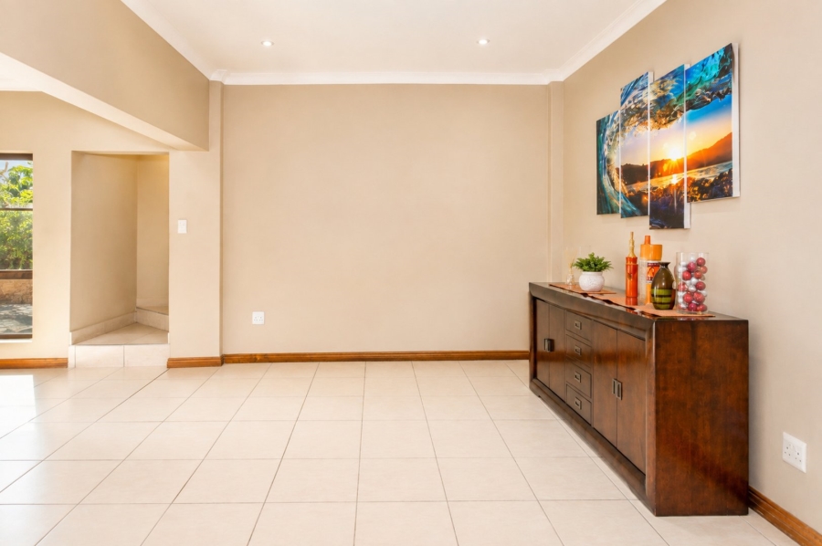 4 Bedroom Property for Sale in Kosmos Ridge North West